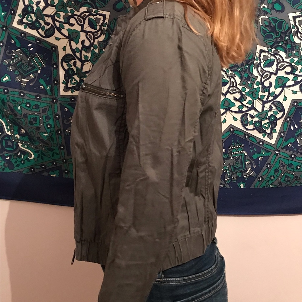 Green Jacket - Picture 2 of 3
